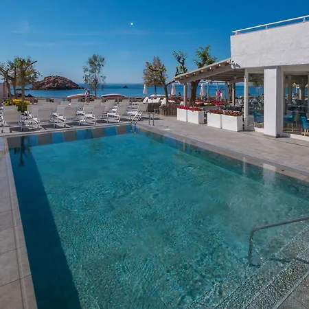 Golden Mar Menuda 4*