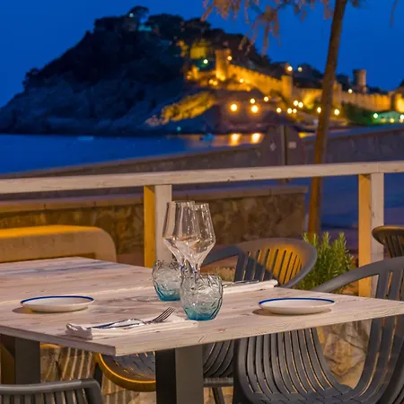 金色之海蒙努达酒店 酒店