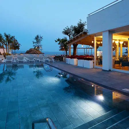 Ξενοδοχείο Golden Mar Menuda 4*